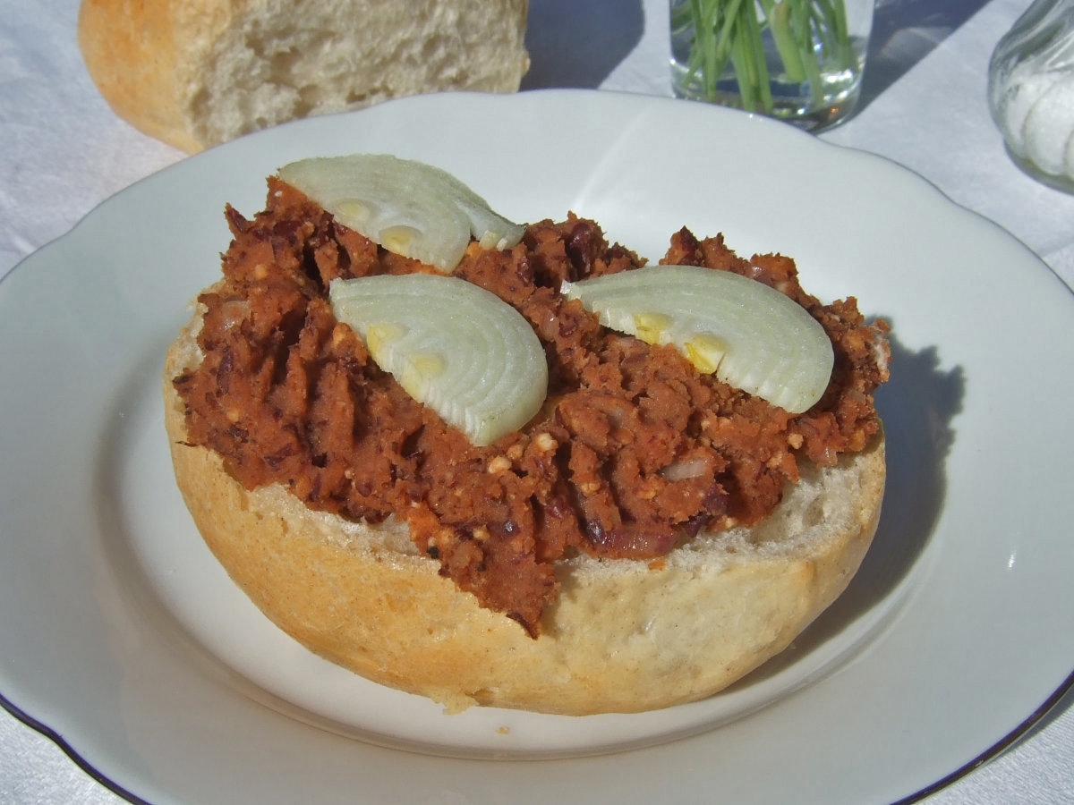 Veganer Hackepeter, Veganes Mett / Bohnen-Umami-Brotaufstrich ...